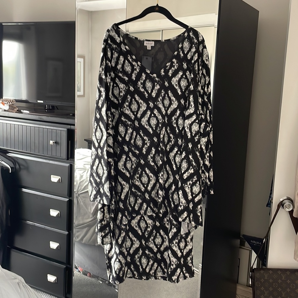 Brand-new Avenue Ikat  print dress